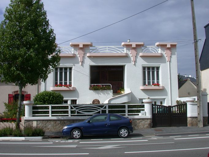 Vue générale. ; Maison, 105 avenue de Verdun.