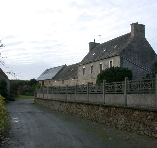 Vue générale ; Perros-Guirec, Pont-ar-Crac'h. Ferme (1872)