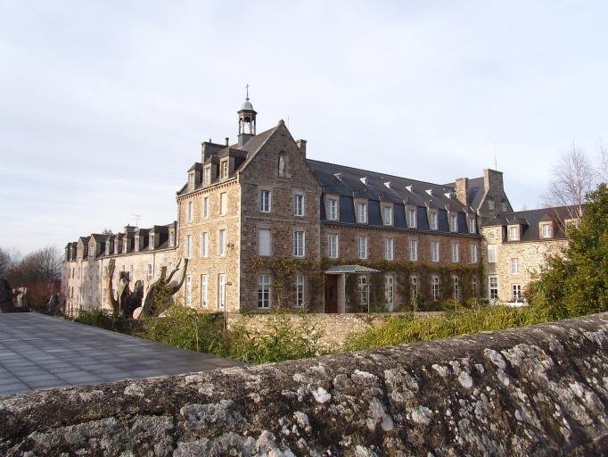 Vue générale ; Saint-Jacut-de-la-Mer, vue générale de l'ancienne abbaye (17ème et 19ème siècles)