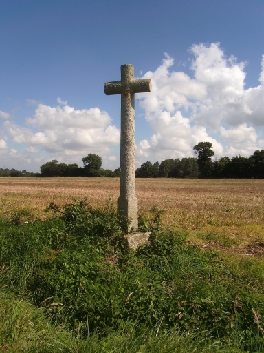 Vue générale ; Créhen, croix de chemin (1er quart du 20ème siècle ?)
