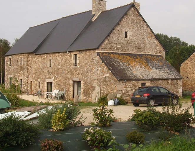Vue générale (façade postérieure)