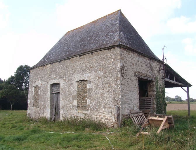Vue générale, élévation sud ; Créhen, la Touche-à-la-Vache. Chapelle désaffectée (18ème siècle)