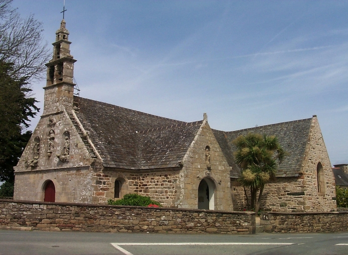 Ploubazlanec, Perros-Hamon. Chapelle de la Trinité (17ème et 18ème siècles) ; Vue générale de la chapelle de la Trinité (17ème et 18ème siècles) ; Vue générale ; Ploubazlanec, Perros-Hamon. Chapelle de la Trinité (17ème et 18ème siècles)