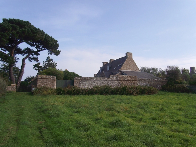 Vue générale ; Ile-de-Bréhat, Kermiquel. Maison (1790)