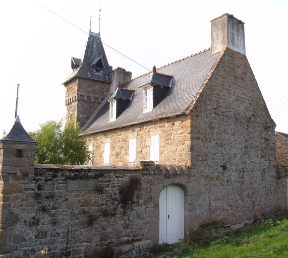 Vue générale (angle sud-est) ; Ile-de-Bréhat, Crec'h-Simon. Maison dite Ty Royagu (1735 et fin du 19ème siècle)