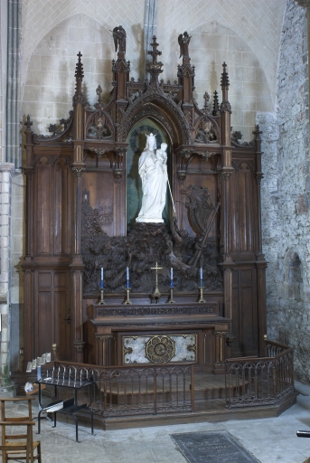 Ensemble de l'autel de la Vierge : autel, gradin d'autel, retable, degré d'autel, église Saint-Suliac (Saint-Suliac)