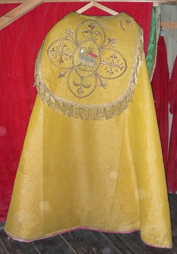 Chape dorée 2