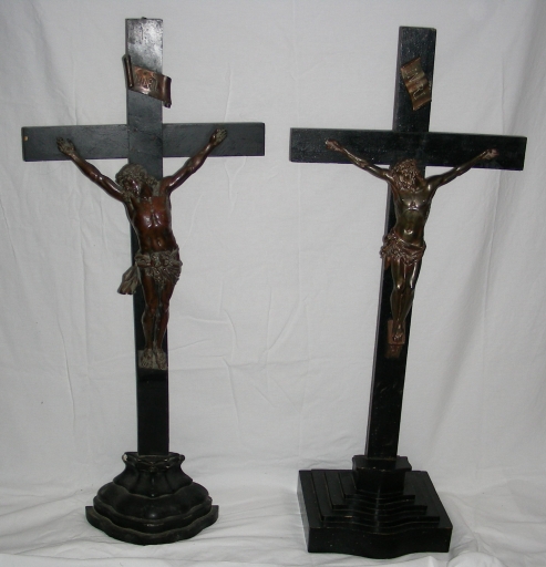 Vue générale : Christ en croix