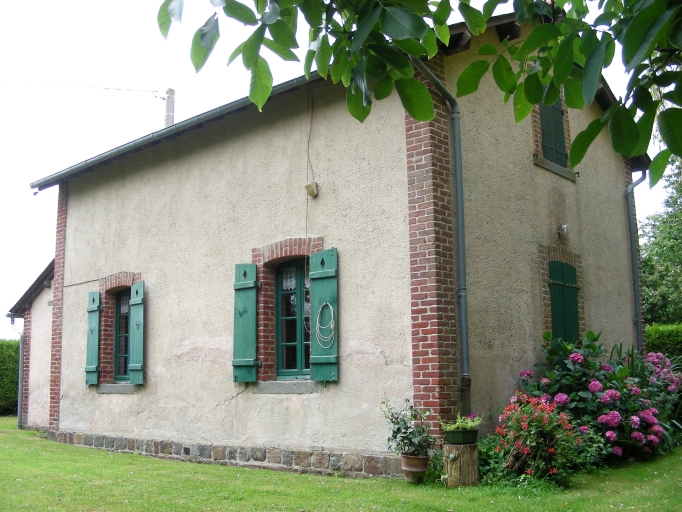 Vue générale ; Maison de garde-barrière