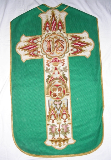 Ornement vert : chasuble