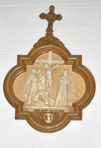 Chemin de croix, station XII : Crucifixion