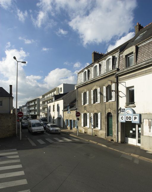 Vue de situation prise de l'est. ; Vue de situation prise de l'est. ; Départ de la rue Jean Gougaud, vue vers l'ouest. ; Vue de situation prise de l'est.