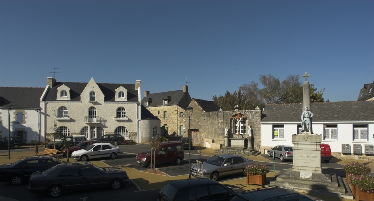 Place de l'église, vue générale sud