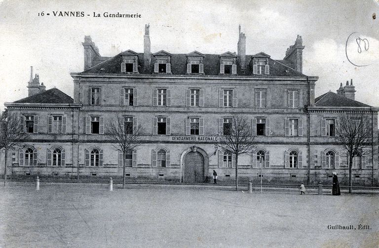 Vue générale. Carte postale ancienne, éditions Guilbault. Fonds privé.