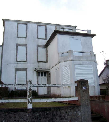 Vue générale (façade antérieure) ; Lancieux, probable ancien hôtel de voyageurs (1er quart du 20ème siècle)