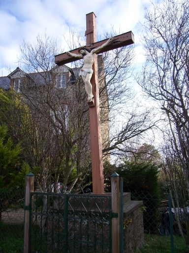 Vue générale ; Lancieux, le bourg. Croix de chemin (1ère moitié du 20ème siècle)
