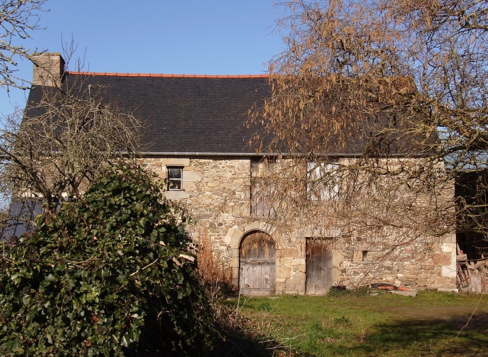 Vue générale ; Lancieux, le Vileu. Maison (17ème siècle)