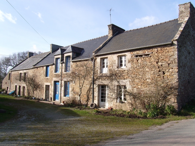 Vue générale ; Lancieux, la Prévôtais. Maisons (2ème moitié du 19ème siècle)