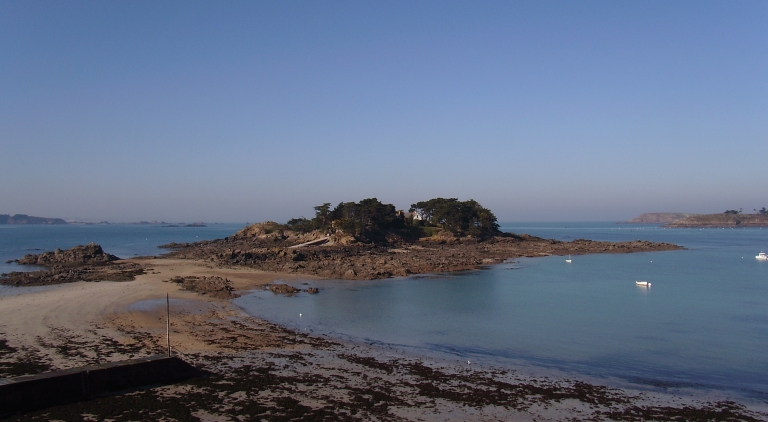 Lancieux, le front de mer. L'Islet