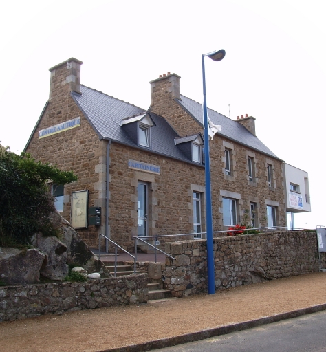 Vue générale ; Penvénan, Port-Blanc. Ancienne école (1er quart du 20ème siècle)