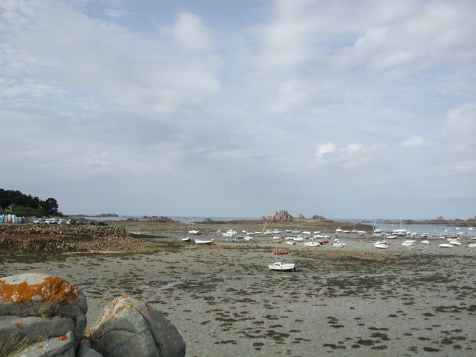Le port d'échouage de Buguélès