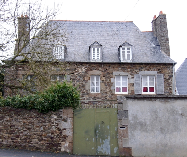 Vue générale ; Plérin, le Petit-Couvran. Maison (limite 17ème siècle 18ème siècle)