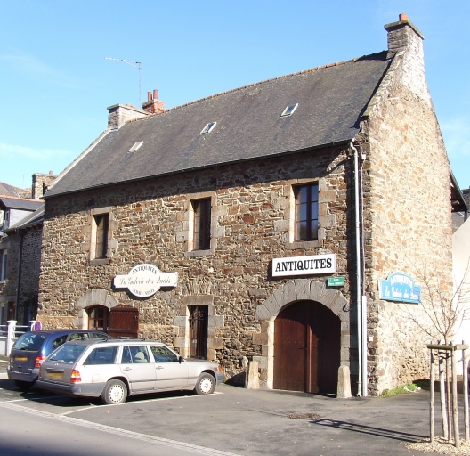 Vue générale ; Plérin, Le Légué. Maison (18ème siècle)
