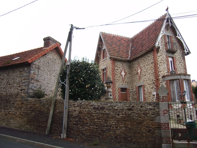 Vue générale ; Plérin, Saint-Laurent-de-la-Mer. Maison (1er quart du 20ème siècle)