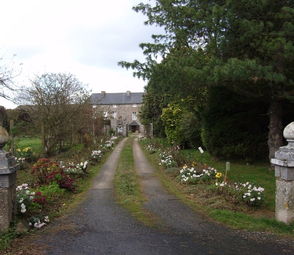 Vue générale ; Plérin, la Ville-Rault. Manoir (17ème siècle)