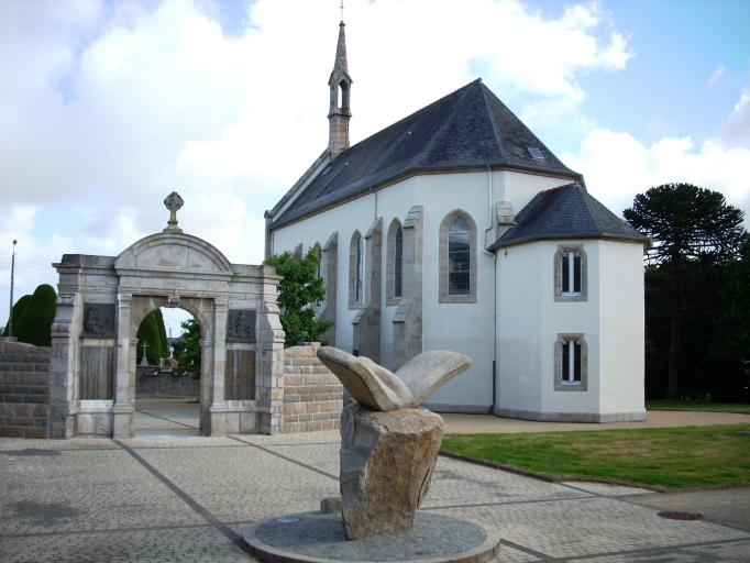 Lesneven, chapelle Saint-Maudez : vue générale sud-est