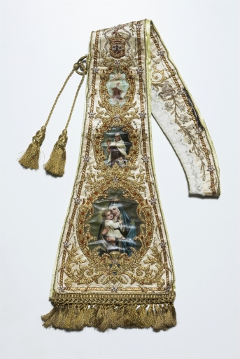 Vue générale d'une face de l'étole