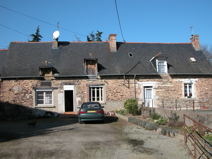 Ferme de la Croix ; Ferme 2, la Croix ; Vue générale ; Logis à deux foyers juxtaposés, ferme de la Croix