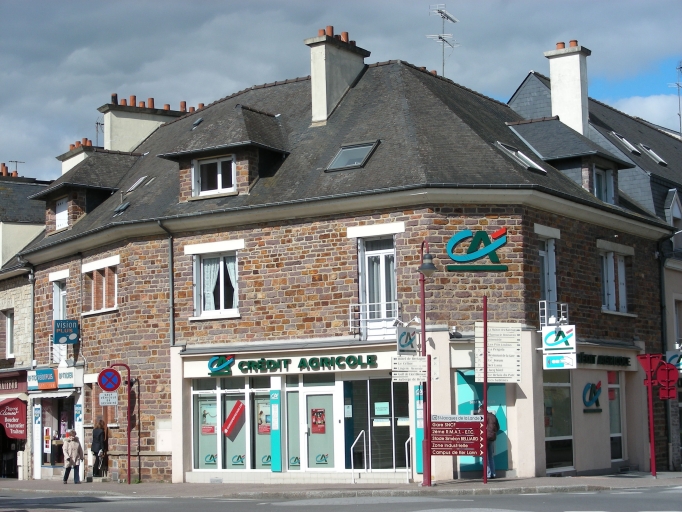 Maison, place du Docteur Joly (Bruz)
