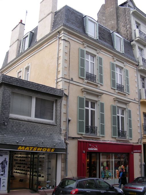 Vue générale sur la rue Billault.