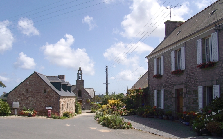 Vue générale de l'écart de Kermouster depuis l'ouest