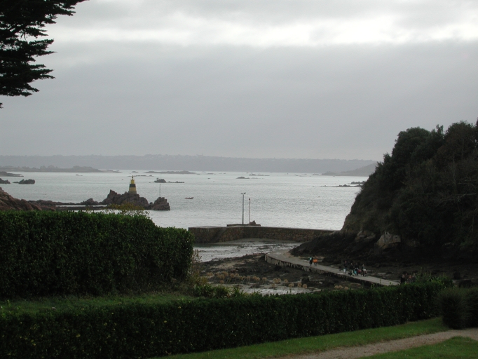 Le port à mi marée
