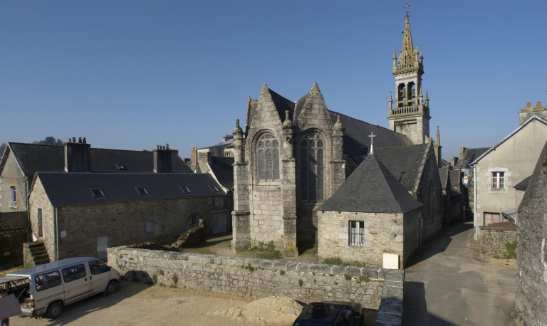 Eglise paroissiale Saint-Yves : vue générale est ; Vue générale est