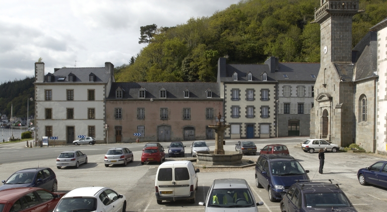 Place du Général de Gaulle (Port-Launay)