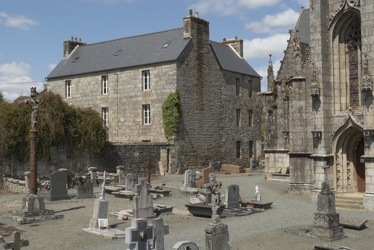 Loguivy-Plougras, Saint-Divy : ancien presbytère, vue sud-est