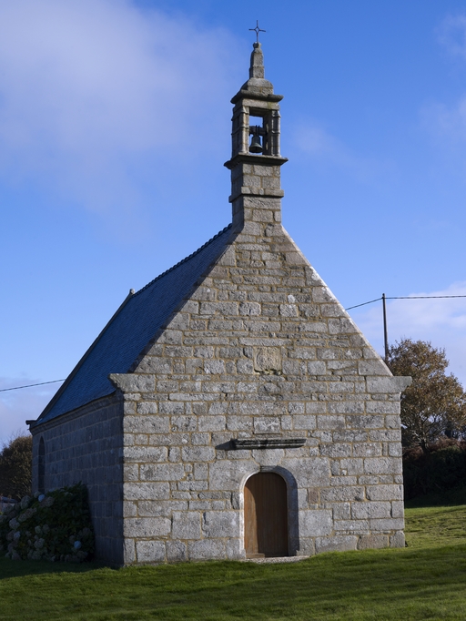 Plounérin : chapelle de la Clarté, vue ouest