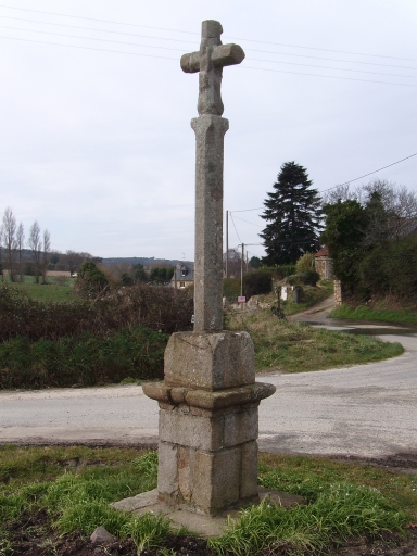 Vue générale ; Paimpol, Landouézec. Croix de chemin (4ème quart du 18ème siècle)