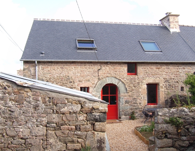 Vue générale ; Paimpol, Kerguemest. Maison (17ème siècle ?)