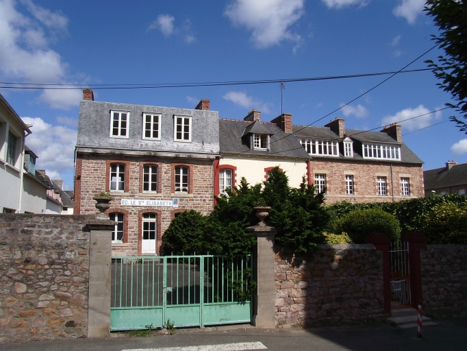 Vue générale (1er quart du 20ème siècle) ; Paimpol, l'école Sainte-Elisabeth (1er quart et 2ème quart du 20ème siècle)