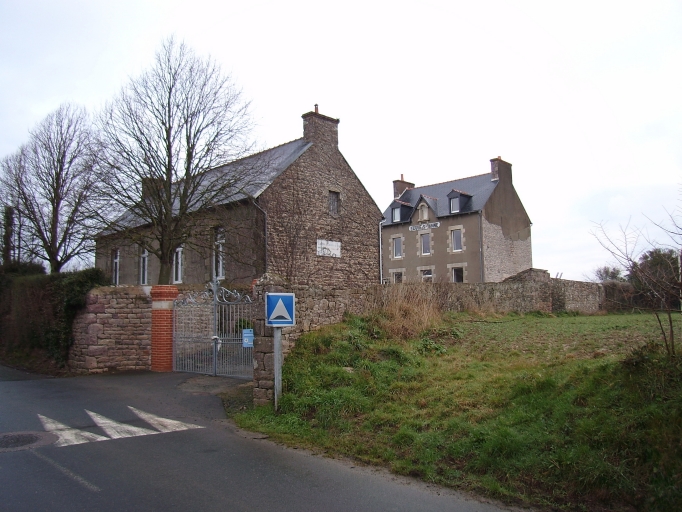 Vue générale sud ; Paimpol, l'école Sainte-Anne de Plounez (vers 1900) ; Paimpol, l'école Sainte-Anne de Plounez (limite 19ème siècle 20ème siècle)