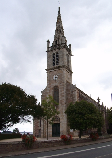 Vue générale ; Paimpol, l'ancienne église paroissiale Saint-Samson de Kerity construite au village du Terron de 1859 à 1862 par l'architecte diocésain Alphonse Guépin ; Paimpol, le quartier de Kerity. L'ancienne église paroissiale édifiée à partir de 1859 d'après les plans de l'architectre diocésain Alphonse Guépin ; Paimpol, Kerity. L'église Saint-Samson construite à partir de 1859 d'après les plans de l'architecte Alphonse Guépin