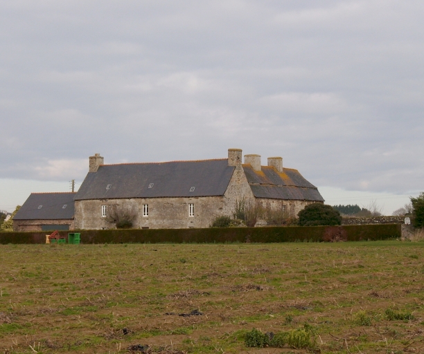 Vue générale ; Paimpol, Kerez. Ferme (18ème siècle)