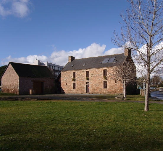 Vue générale ; Paimpol, Kernoa. Ancienne ferme (1er quart du 19ème siècle)