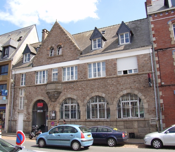 Vue générale ; Paimpol, le centre-ville. Banque, d'après l'architecte Georges-Robert Lefort (2ème quart du 20ème siècle)