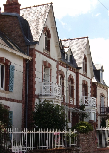 Vue générale ; Paimpol, maisons jumelles (1er quart du 20e siècle)