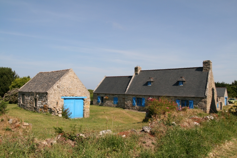 Ancienne ferme, vue générale sud. LP 62, 61 ; Vue générale sud